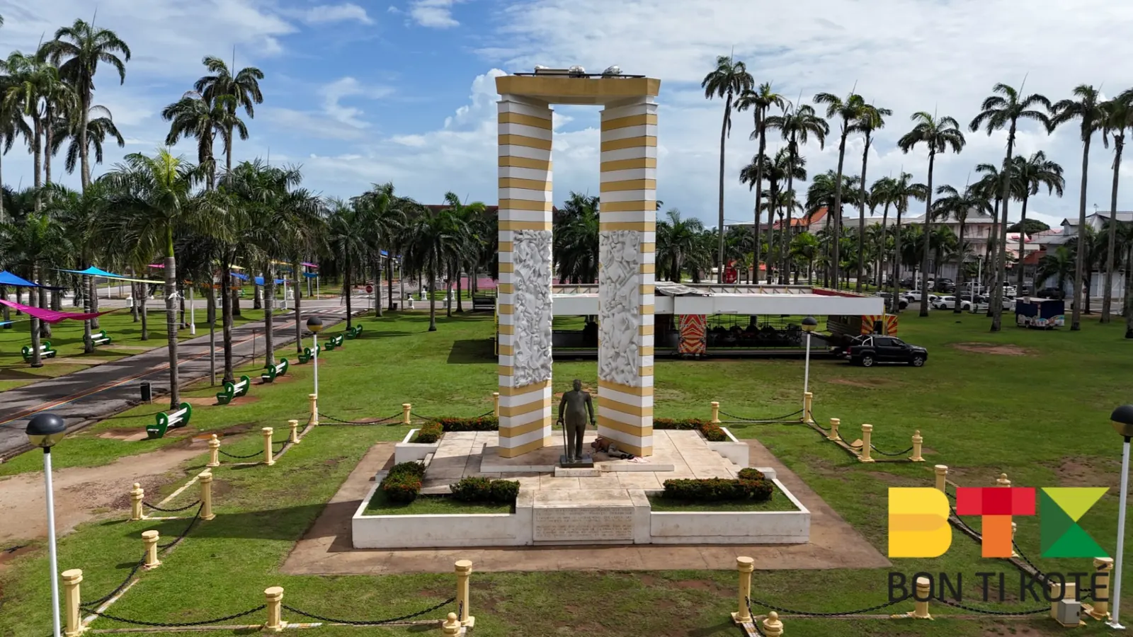 La Place des Palmistes, Cayenne — photo 3