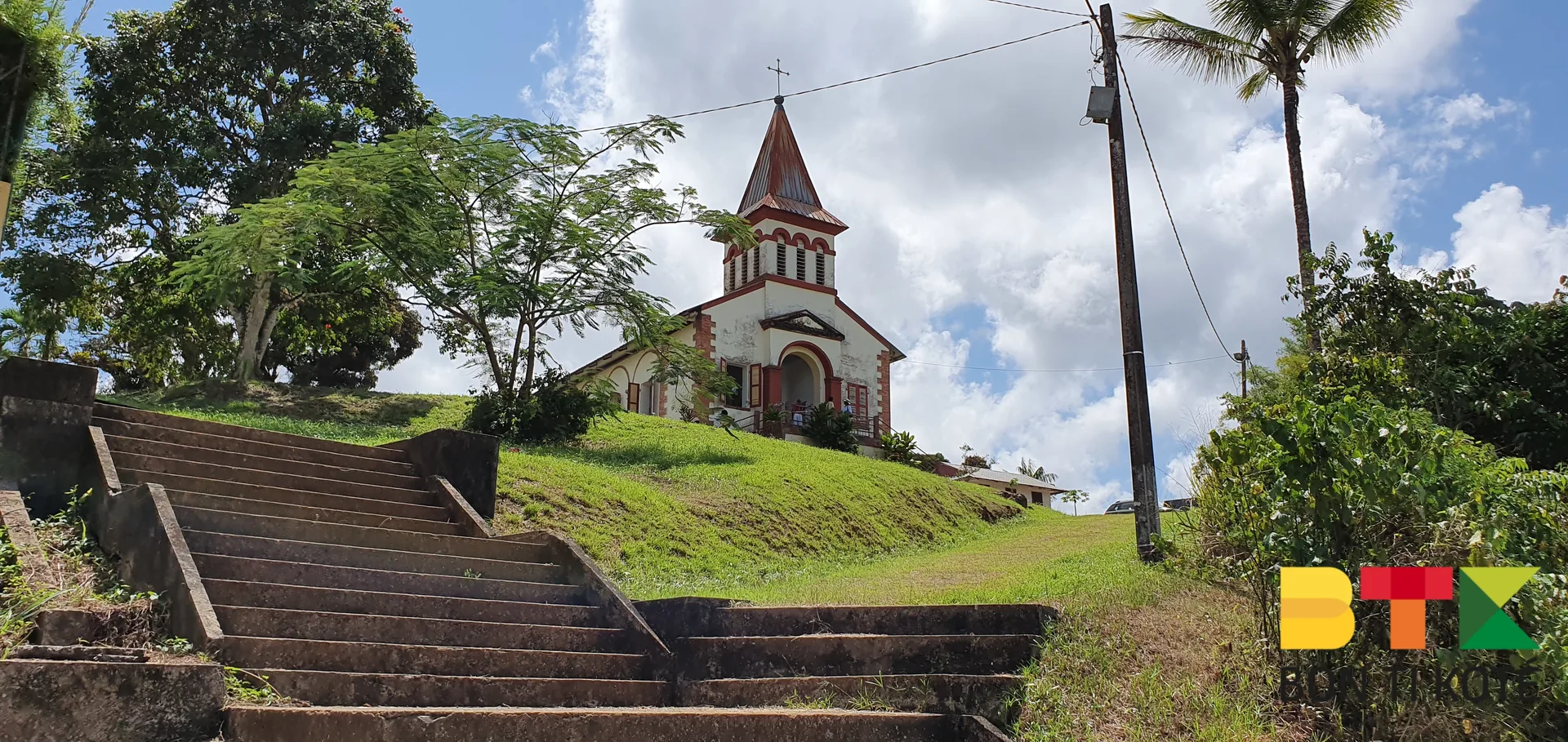 L'Église Saint-Dominique de Roura